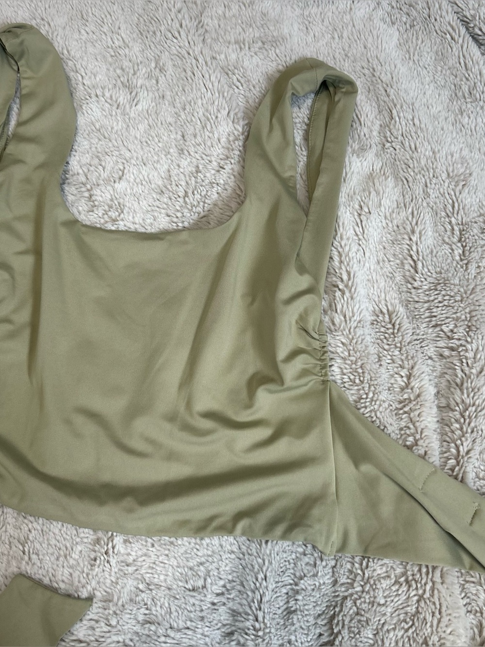 Isalis Backless Top - Picture 3 of 8